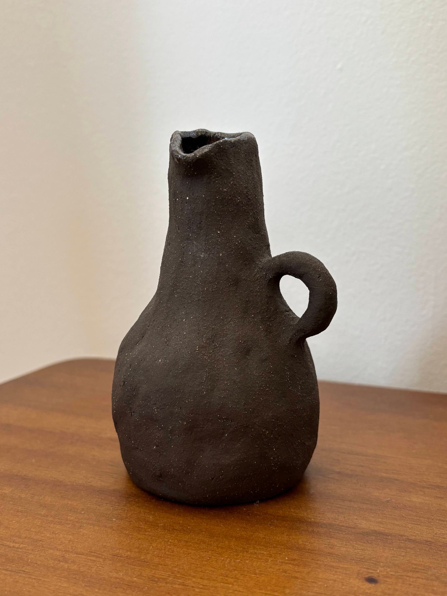 Soy sauce dispenser